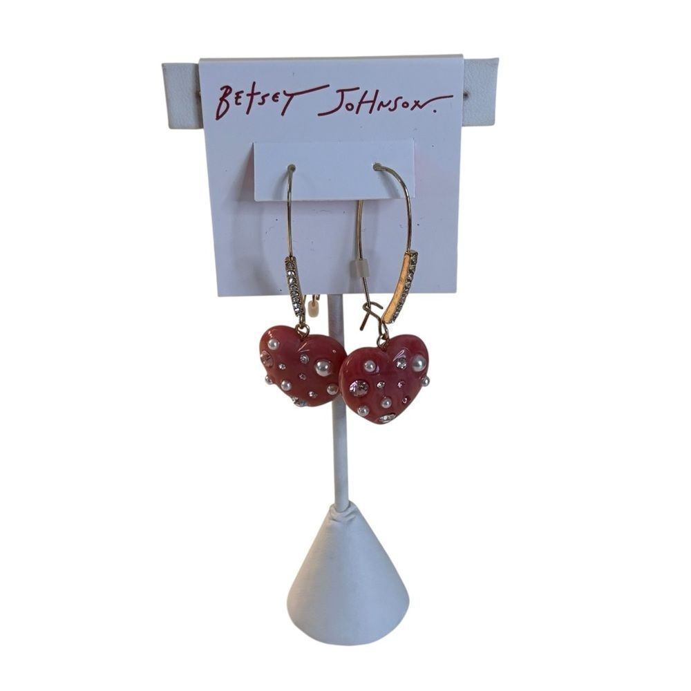 Betsey Johnson Pearly Pink Puffy Heart Dangle Earrings. - Picture 1 of 6